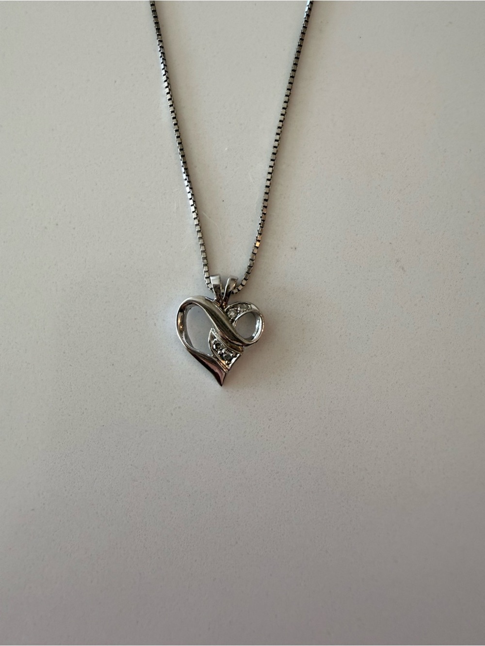 White Gold Heart Pendant Necklace
